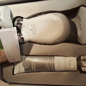 NuFace Trinity Pro w/ Eye and Lip Attachment